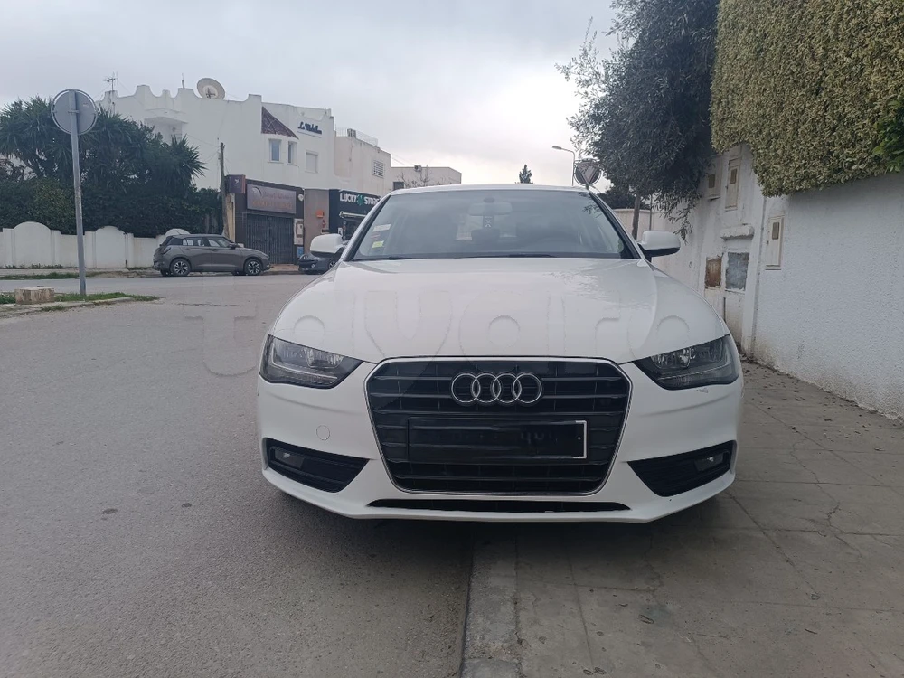 Carte voiture Audi A4