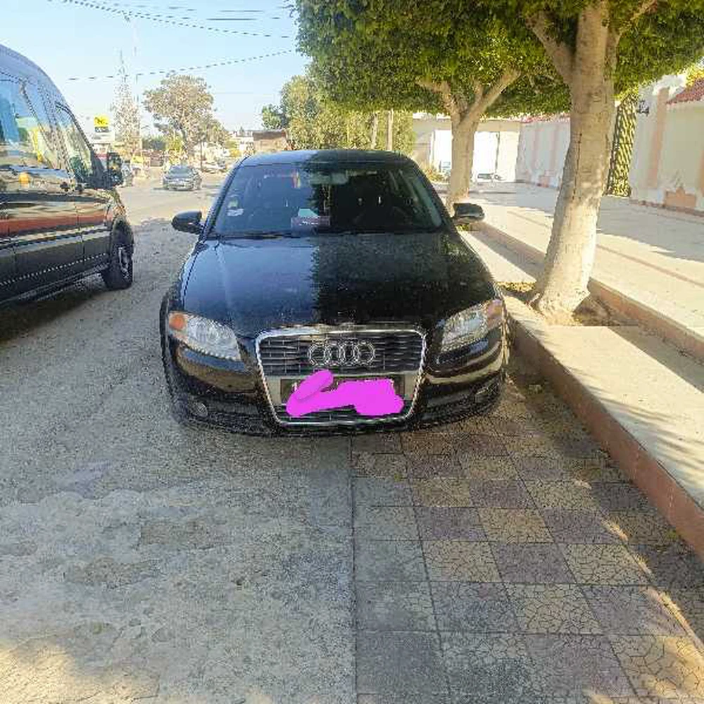 Carte voiture Audi A4