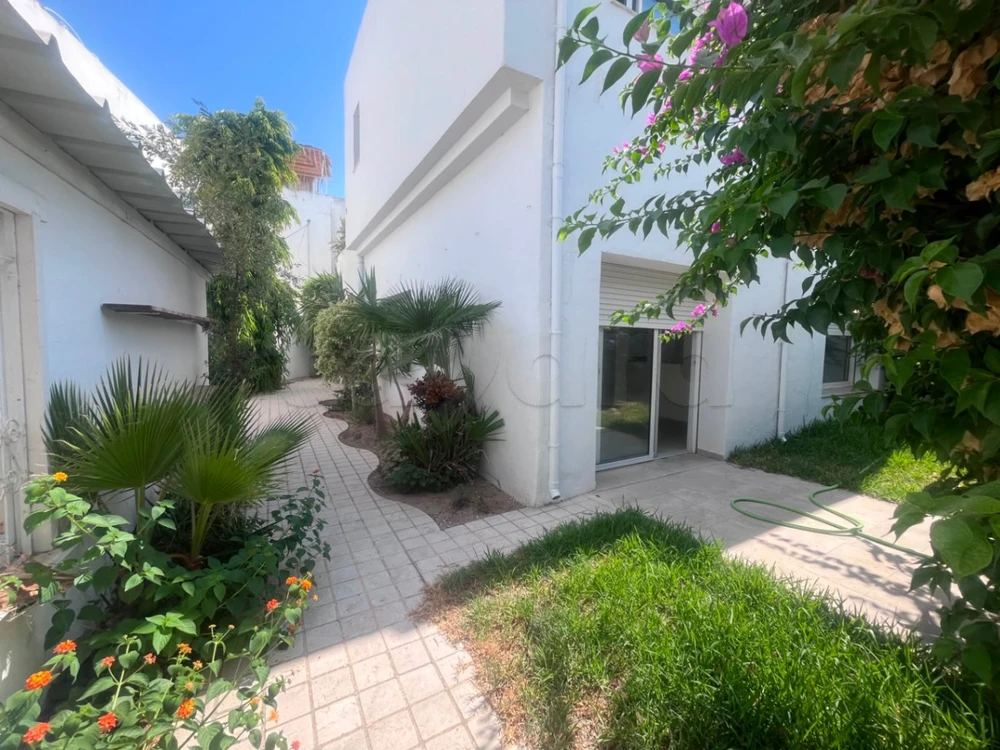 Villa S+3 Non Meublée avec Garage