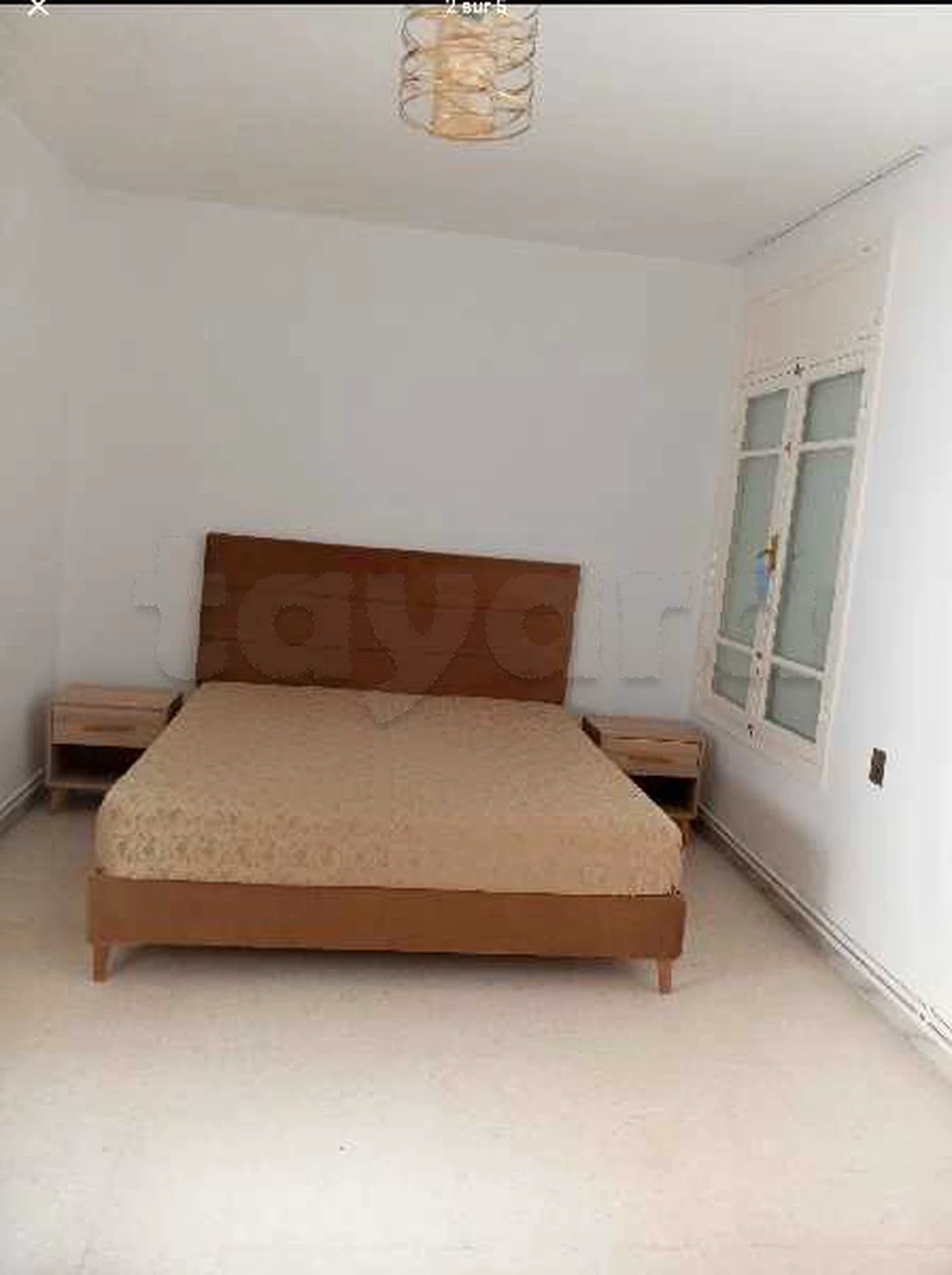 à vendre chambre à couché état comme neuve