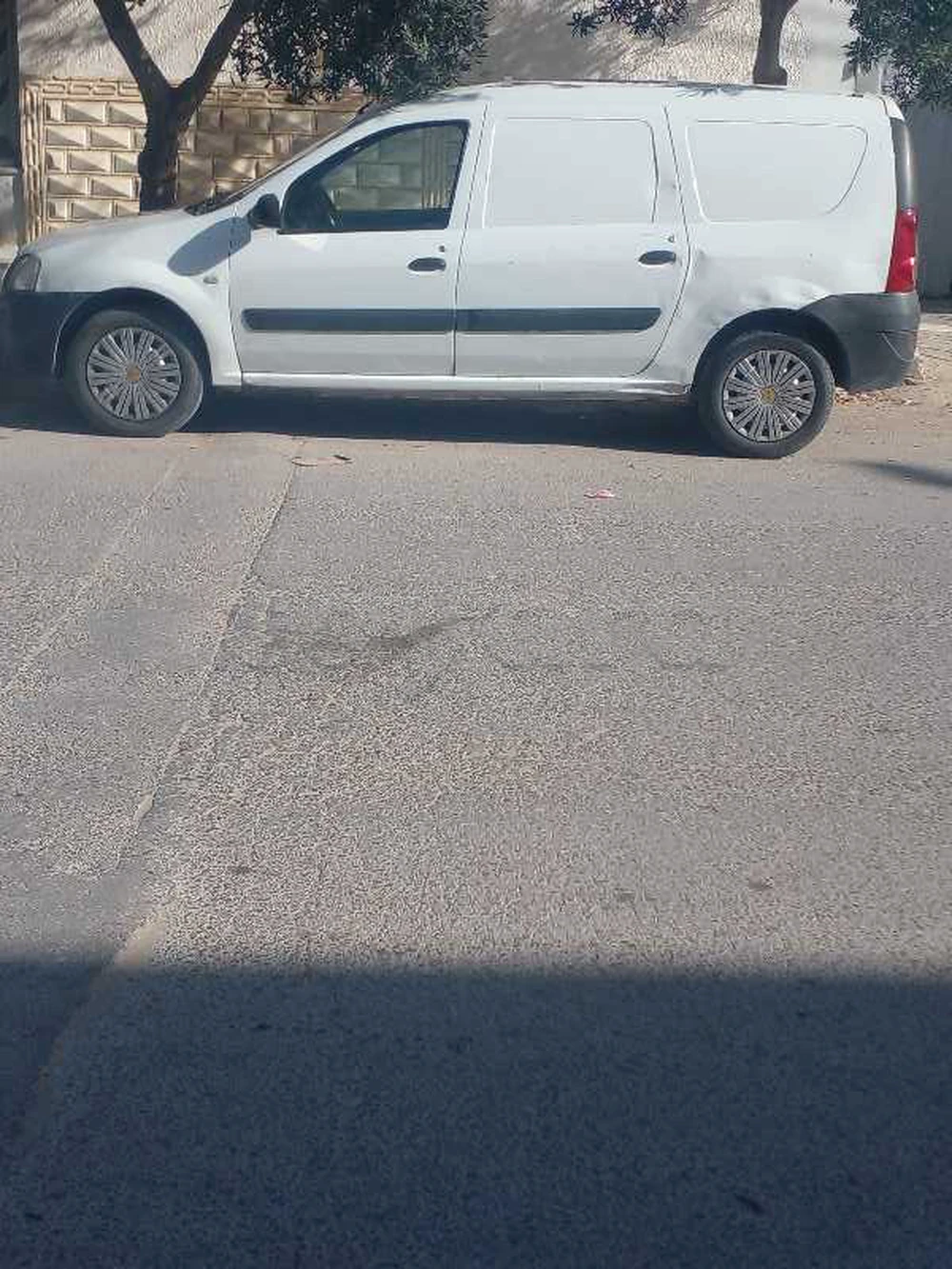 Carte voiture Dacia Logan