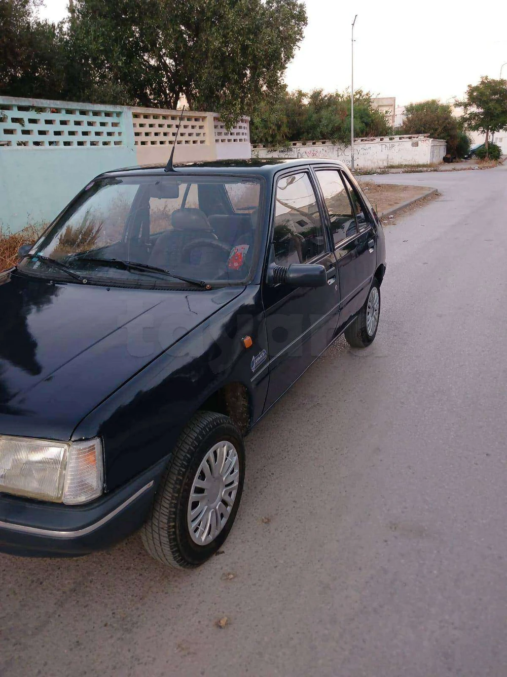 Peugeot 205