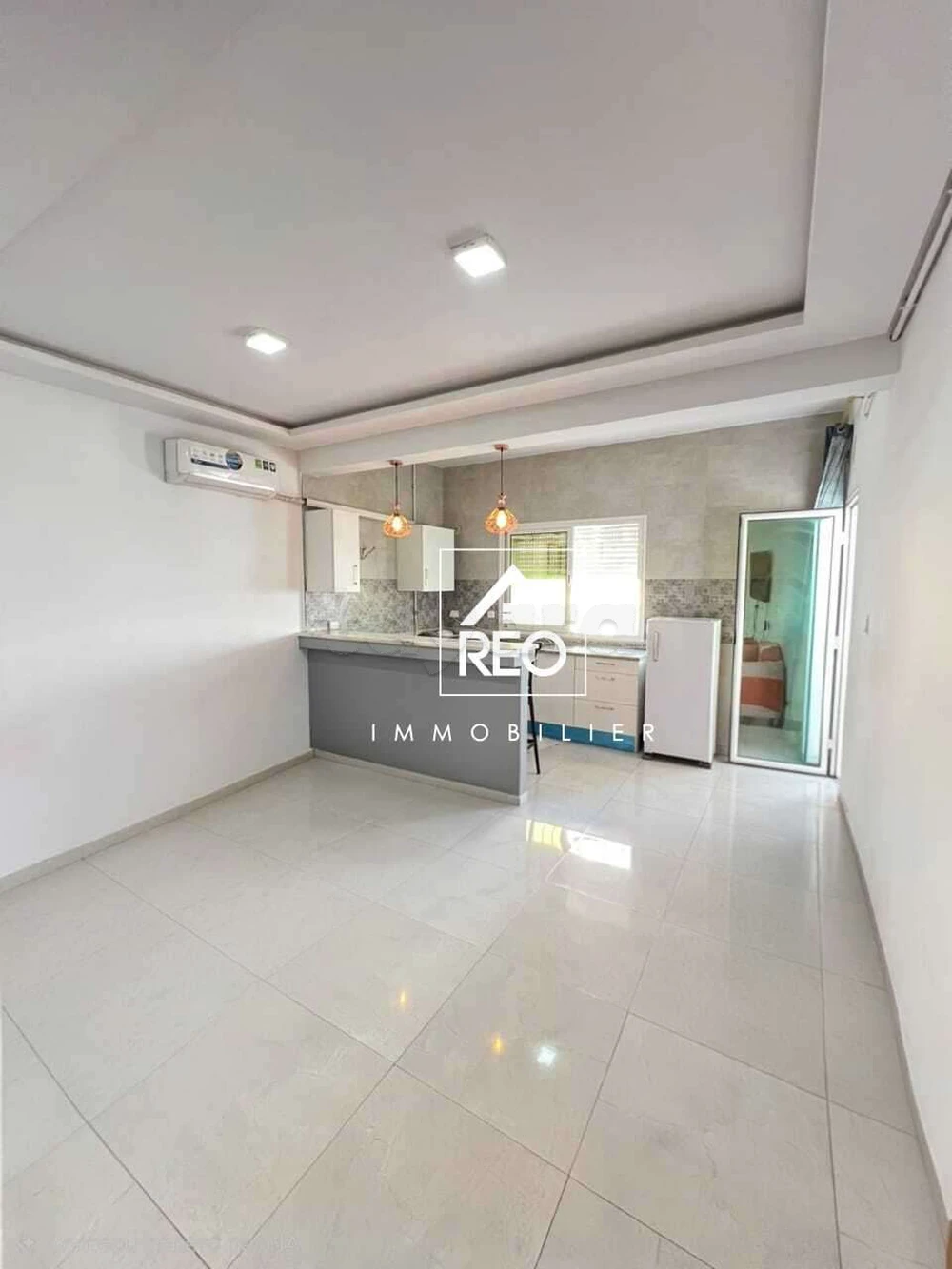 À VENDRE : Un appartement S+1 situé à Cité Wahat