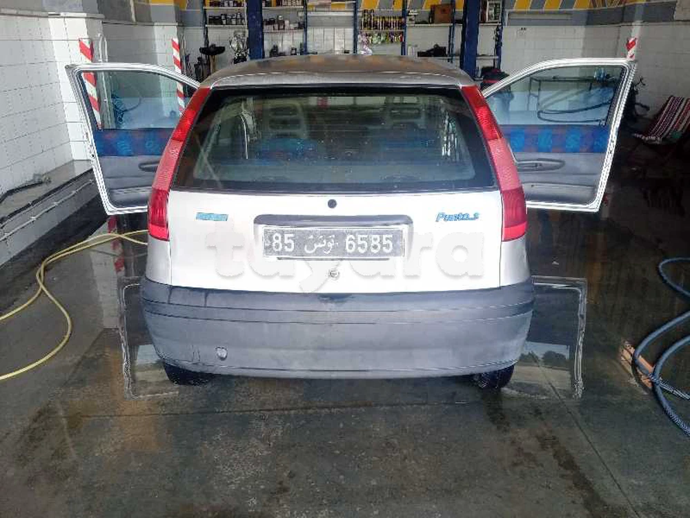Carte voiture Fiat Punto
