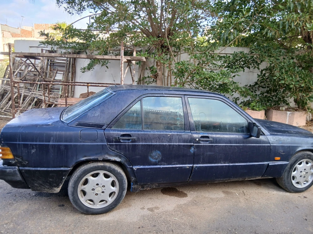 Mercedes-Benz 190