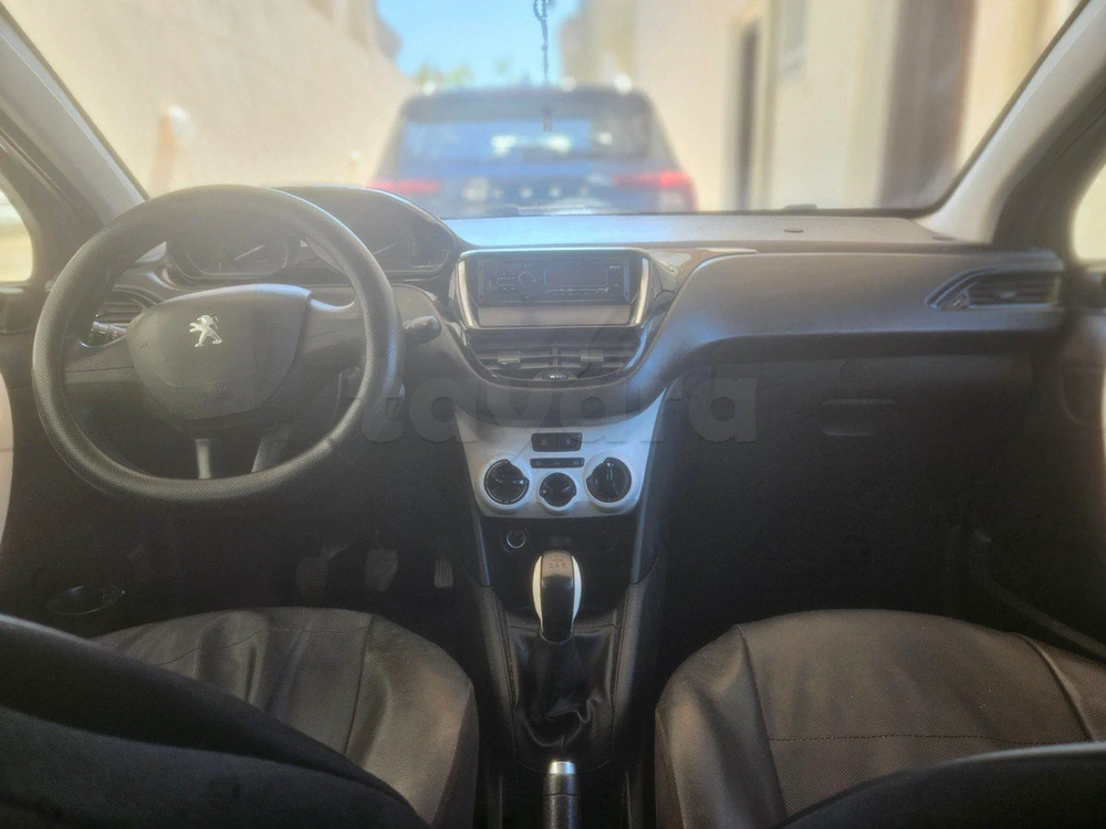 Carte voiture Peugeot 208