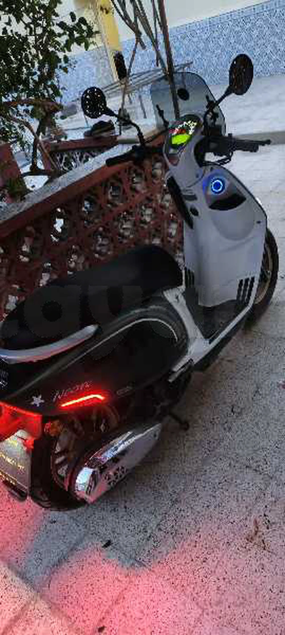 vespa letle neon 125
