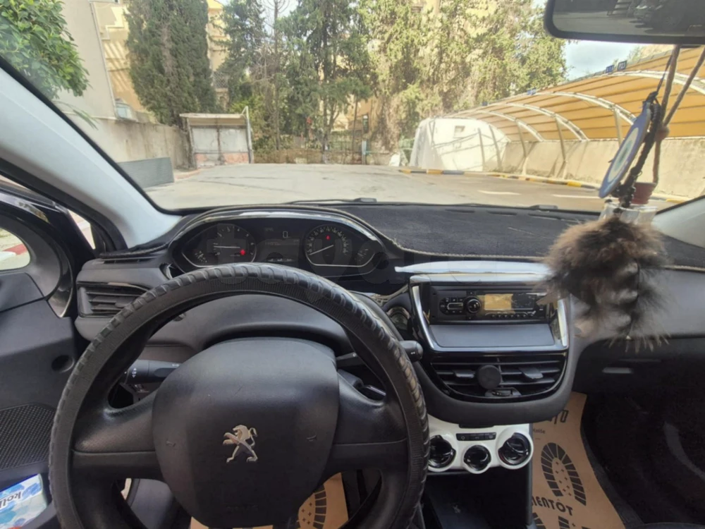 Carte voiture Peugeot 208