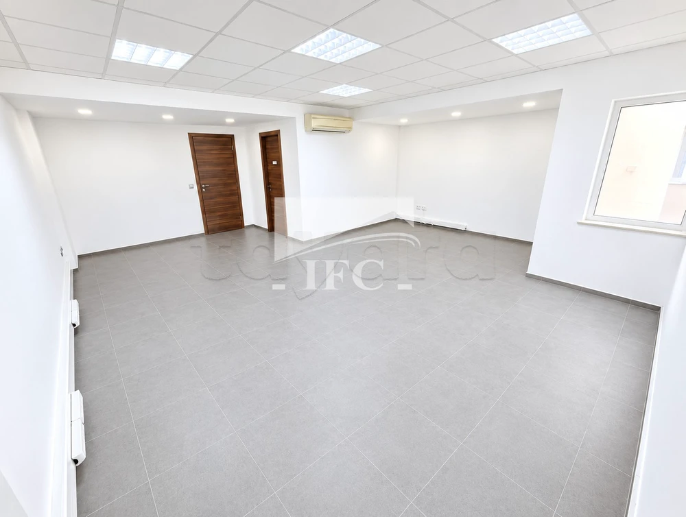 Bureau en 4 espaces- 145m² - Lac 2- IFCL2197
