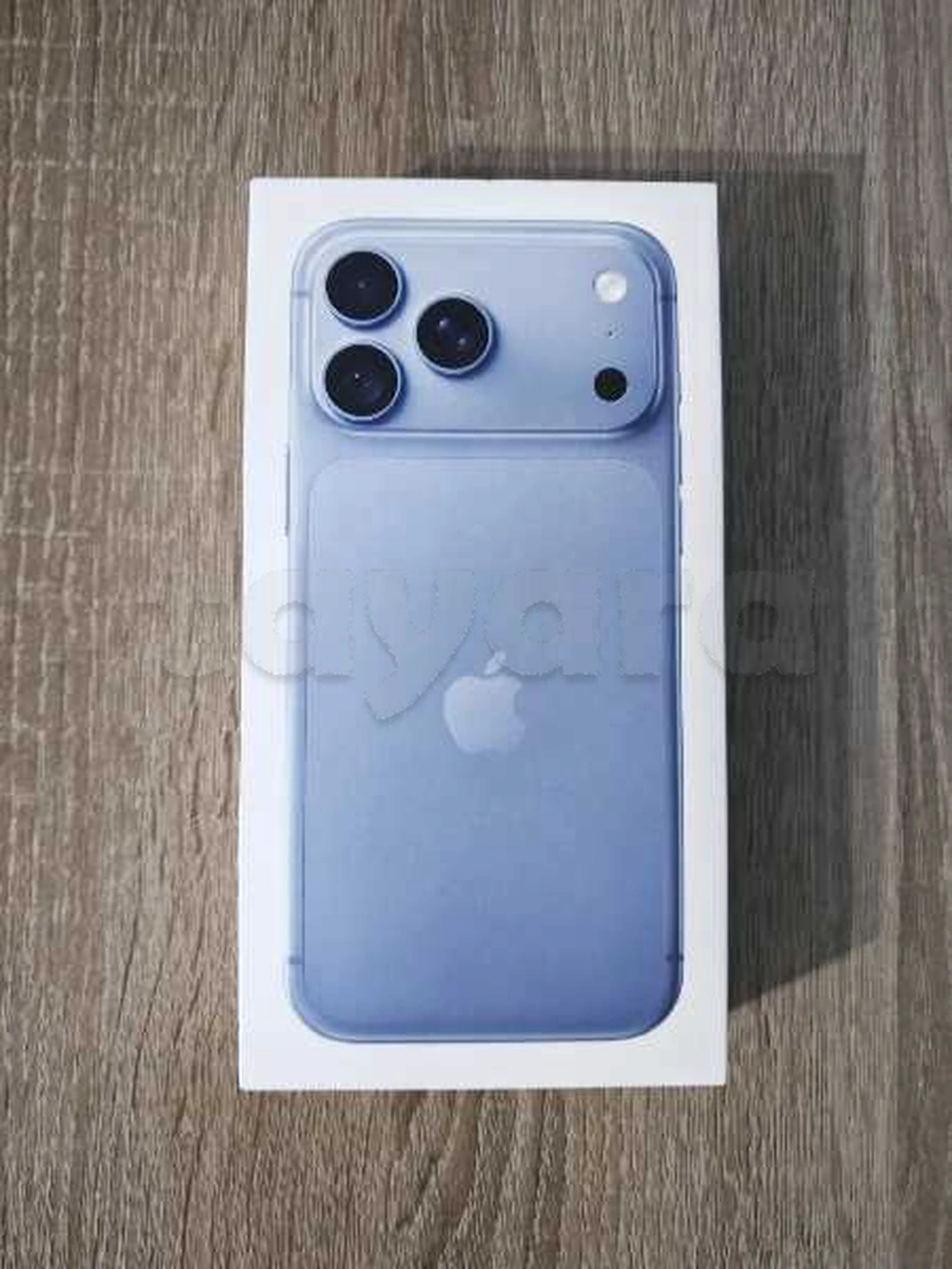 18 pro max 512gb cacheté