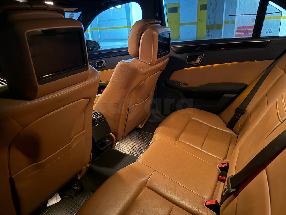 Carte voiture Mercedes-Benz Classe E