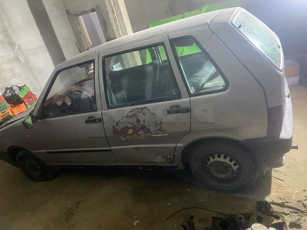 Carte voiture Fiat Uno