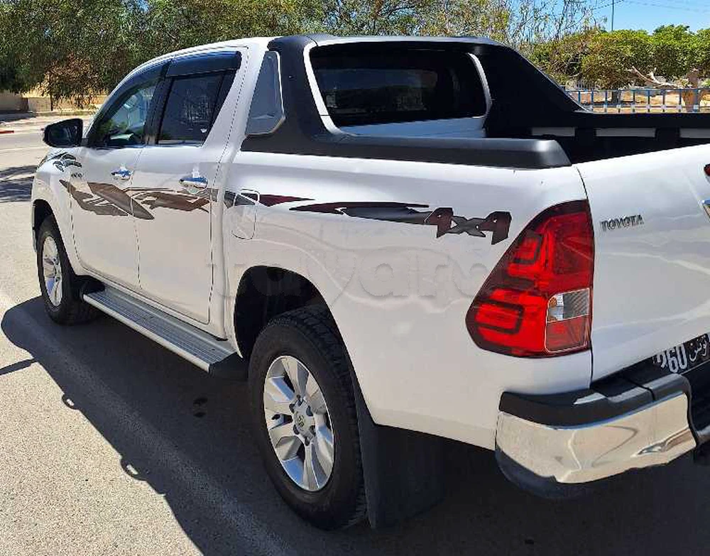 Carte voiture Toyota Hilux