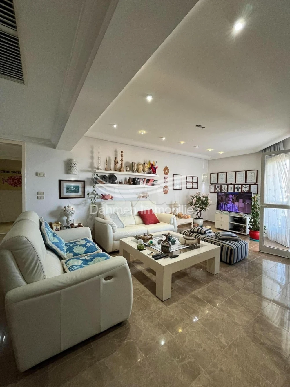 appartement s+3 à vendre à Khzema route touristique . .