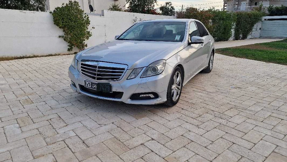 Carte voiture Mercedes-Benz Classe E