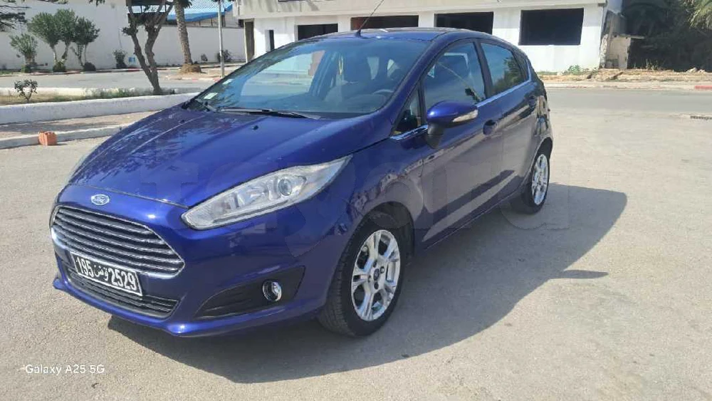 Carte voiture Ford Fiesta