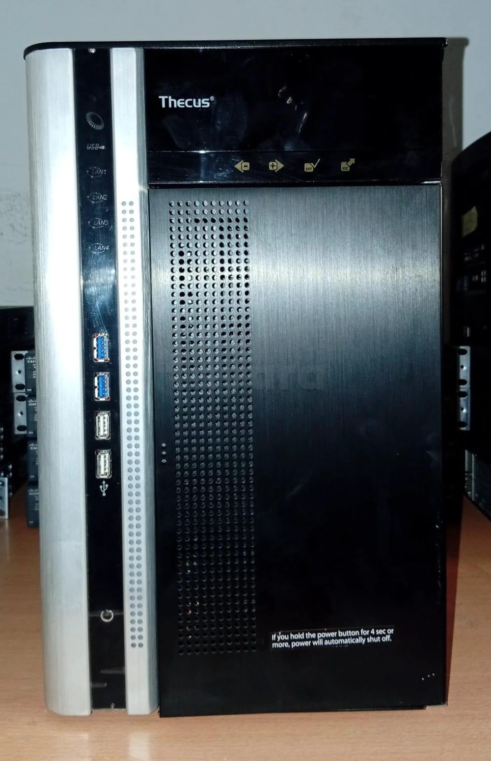 Serveur de Stockage / NAS Thecus N8850 Tour - 8 Baies SATA SAS / Ports USB 3.0, eSATA & HDMI