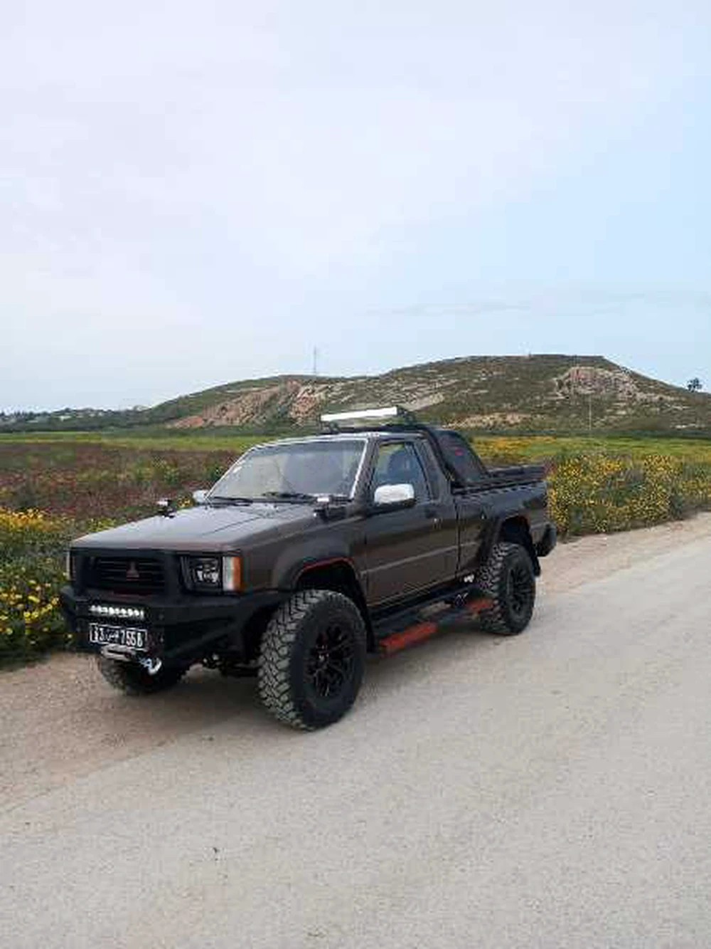 Carte voiture Mitsubishi L200