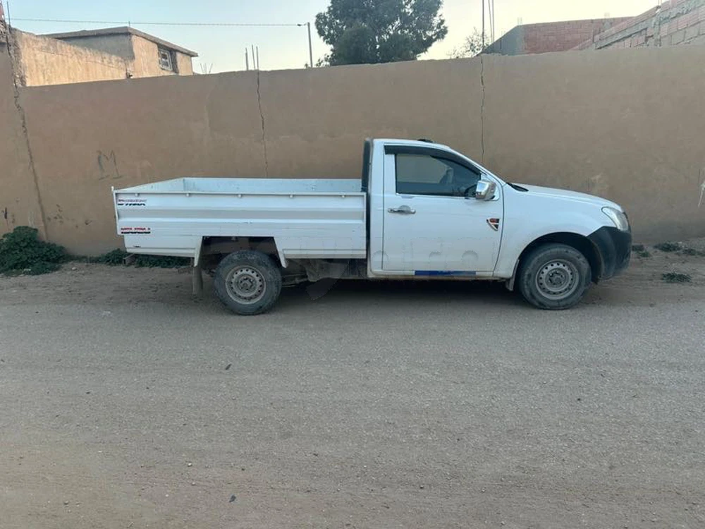 Carte voiture Isuzu D-Max