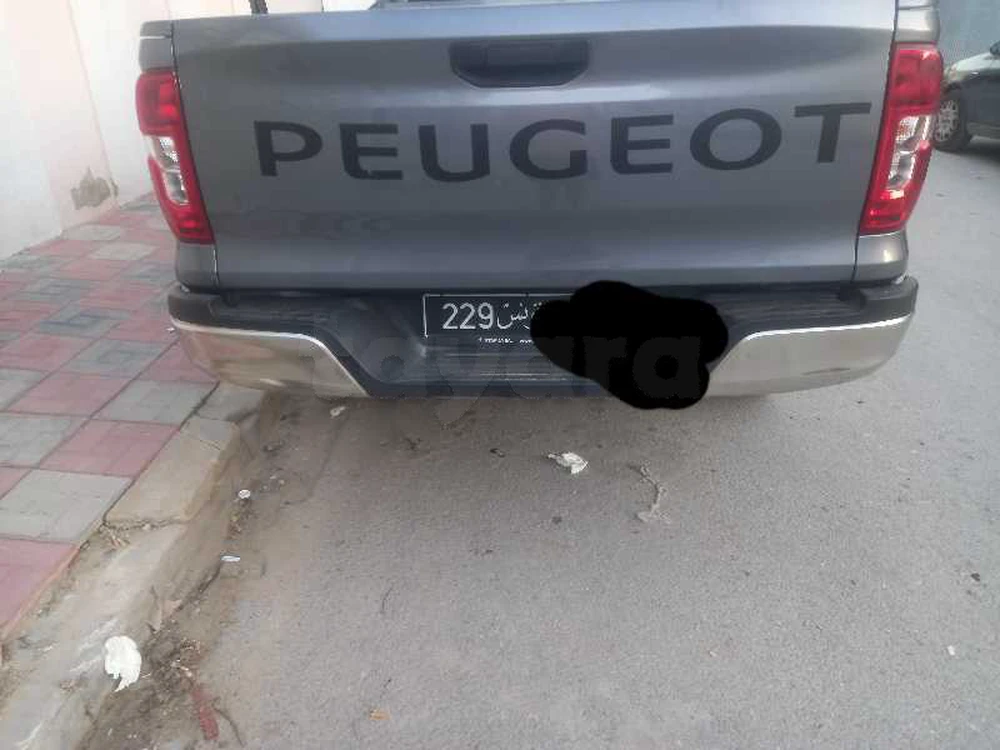 Carte voiture Peugeot J5