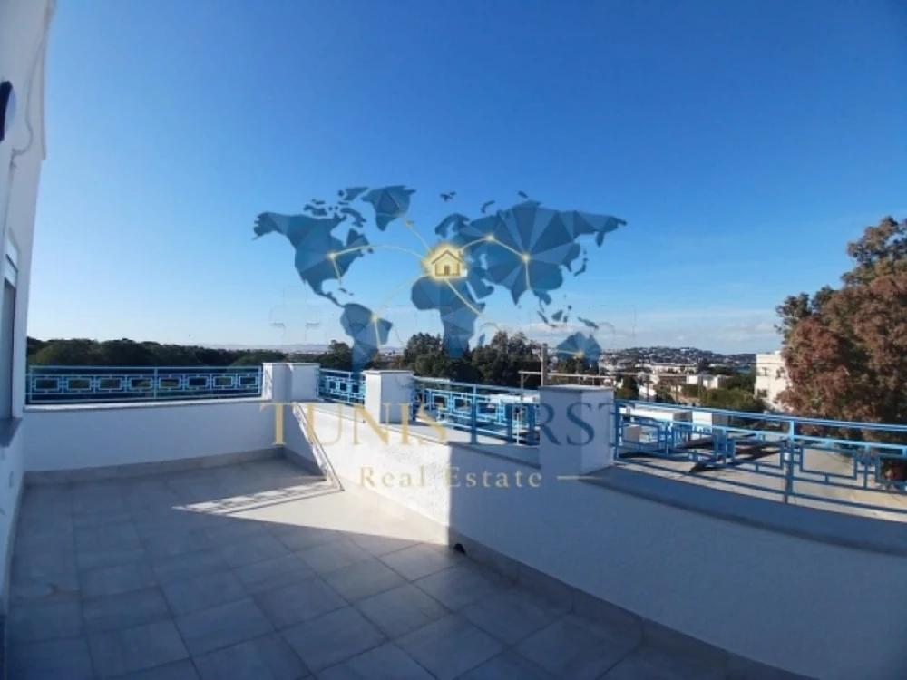A louer etage de villa S+3 à Marsa corniche²