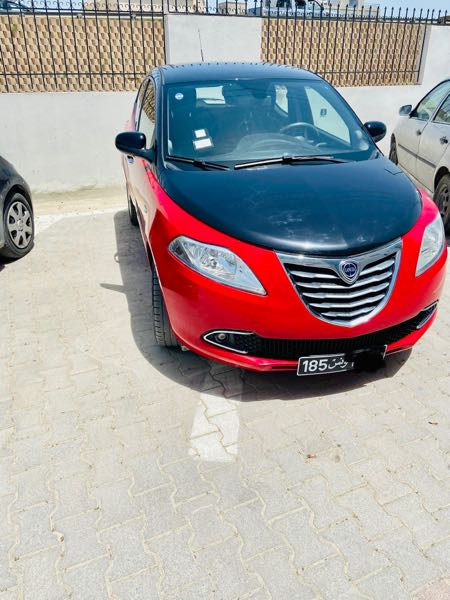 Lancia Ypsilon