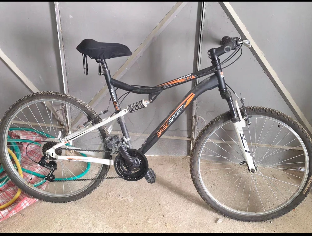 VTT vélo tout suspendu