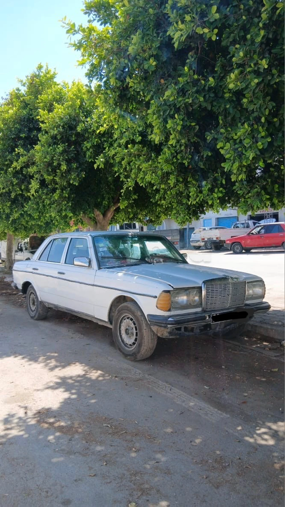 Mercedes-Benz 220