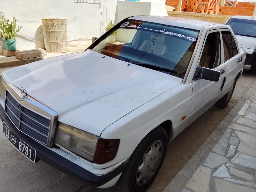 Mercedes-Benz 190