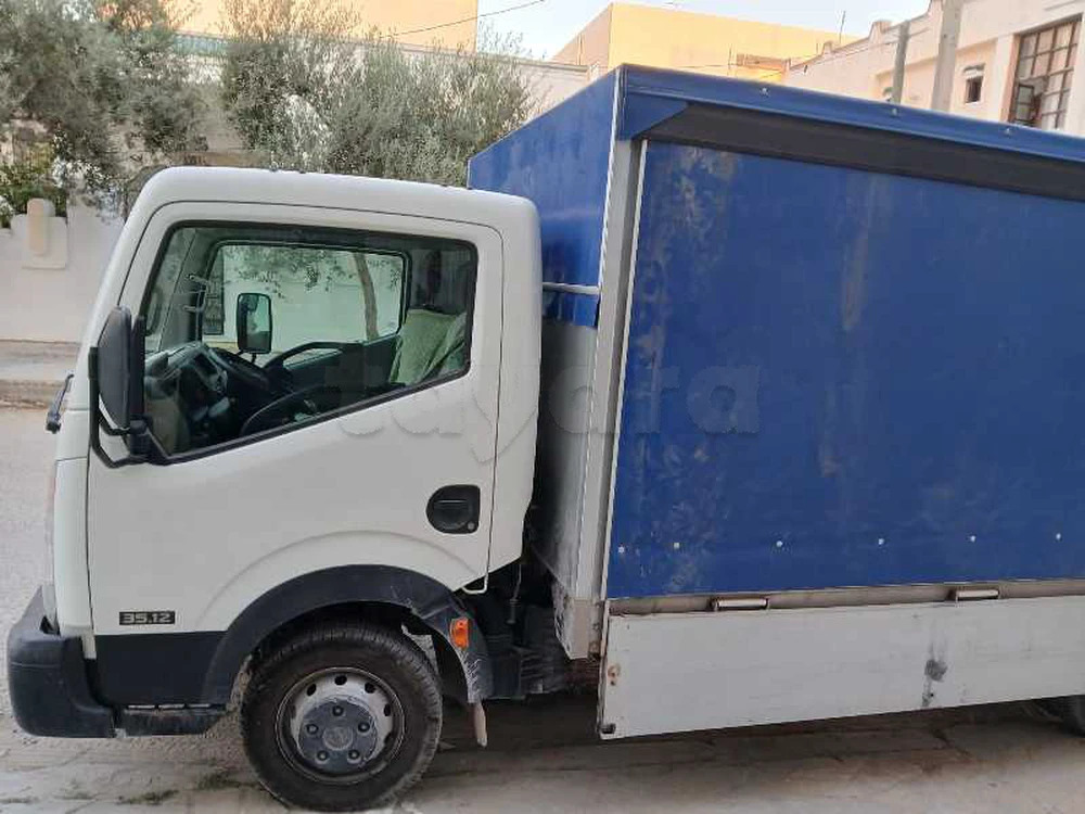 Nissan Cabstar