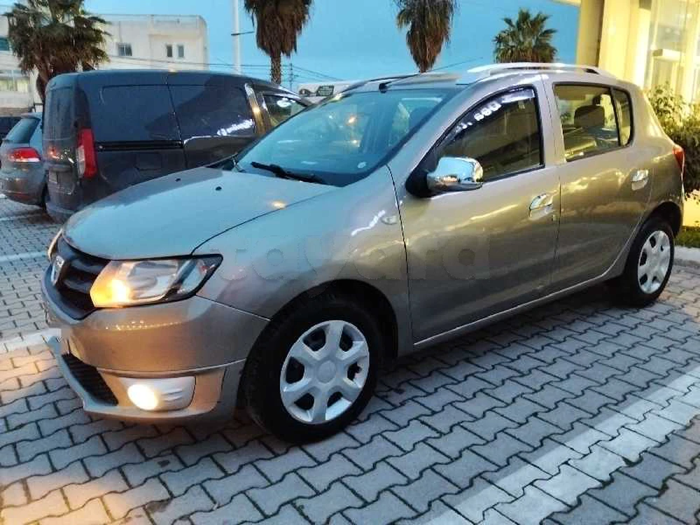 Carte voiture Dacia Sandero