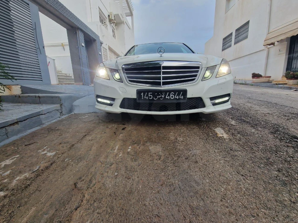 Carte voiture Mercedes-Benz Classe E