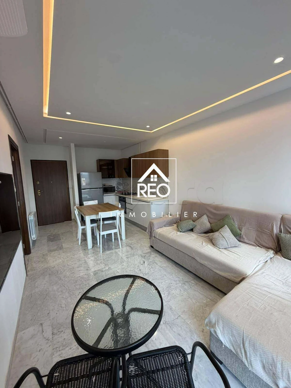 A LOUER : Un appartement S+1 (Richement Meublé) situé à La Nouvelle Soukra