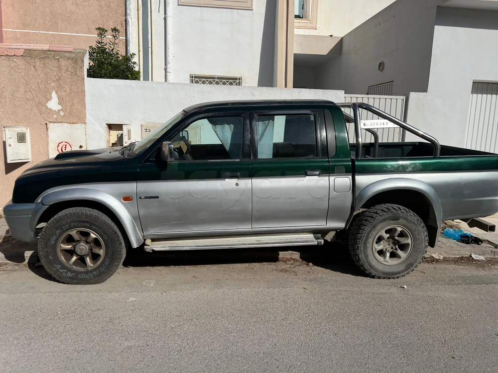 Mitsubishi L200