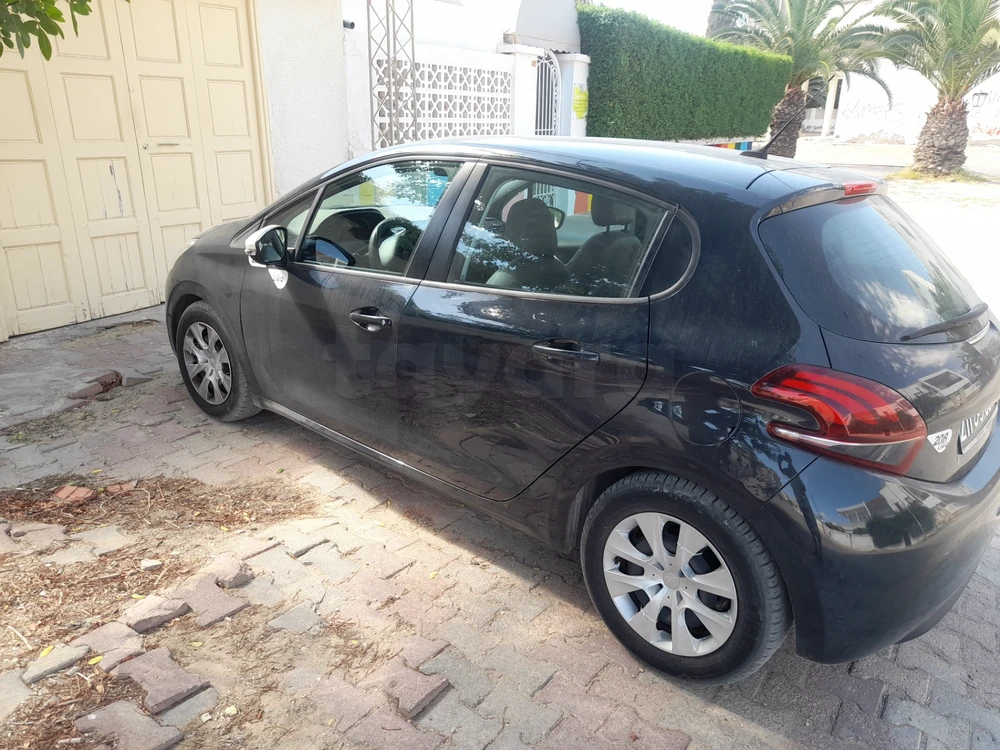 Carte voiture Peugeot 208