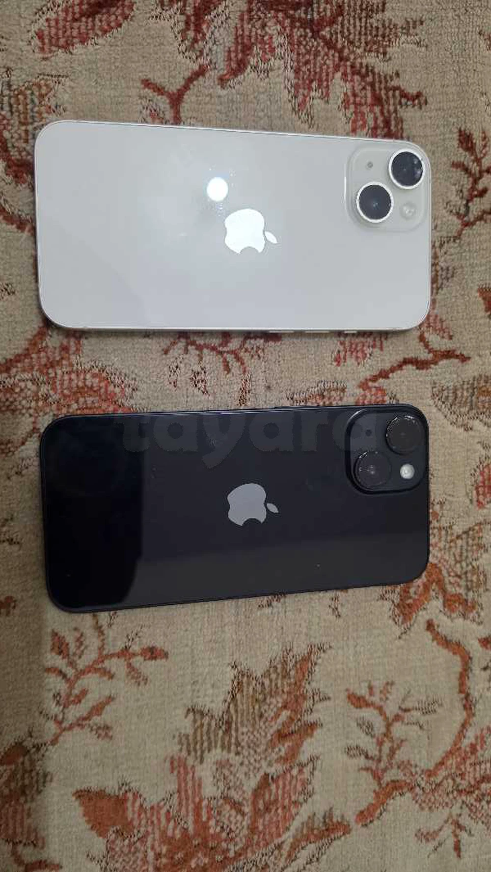 2 IPHONE 14 NOIR ET BLANC