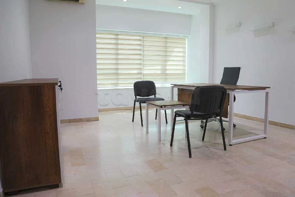 A louer un bureau privé A Ennasr