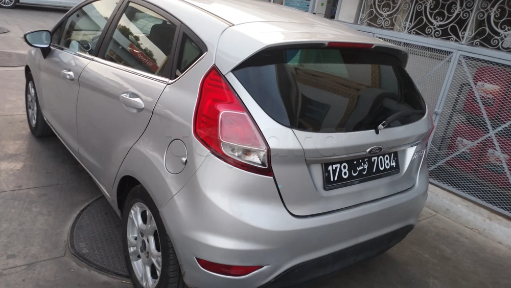 Carte voiture Ford Fiesta