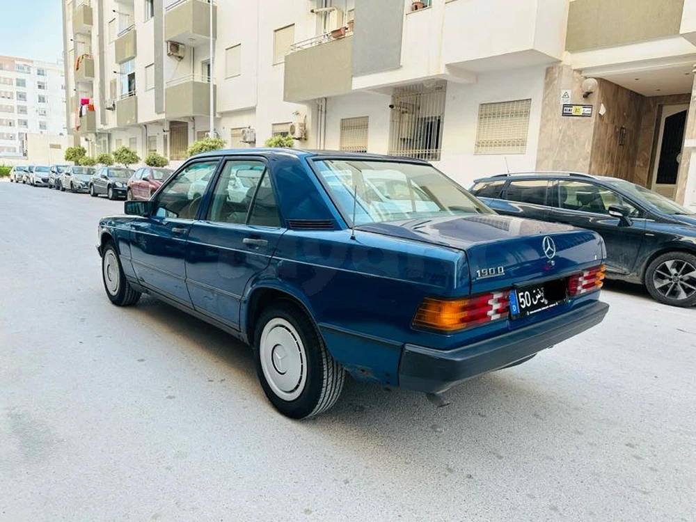 Mercedes-Benz 190