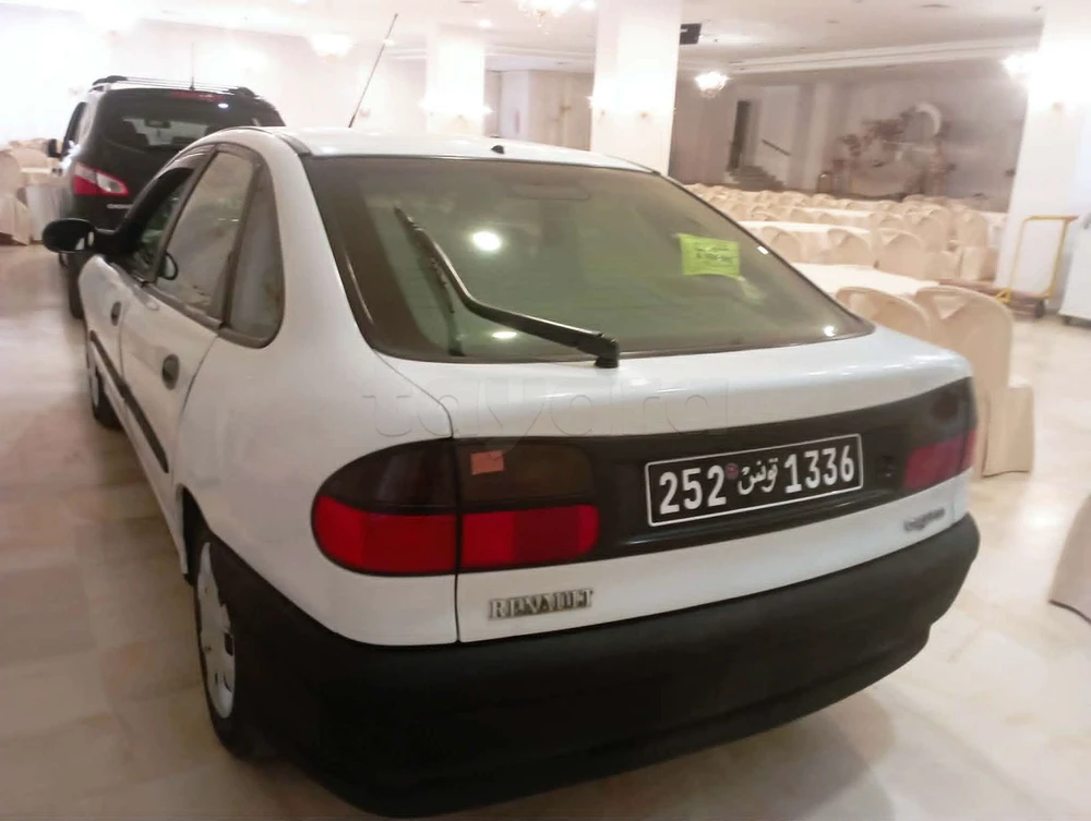Carte voiture Renault Laguna
