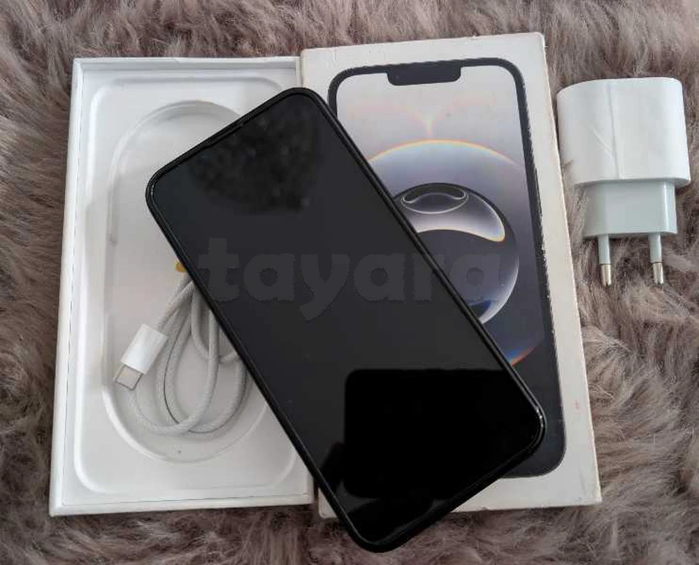 Iphone 16e 128Go 🔋💯% état Neuf 
Tél:52687077