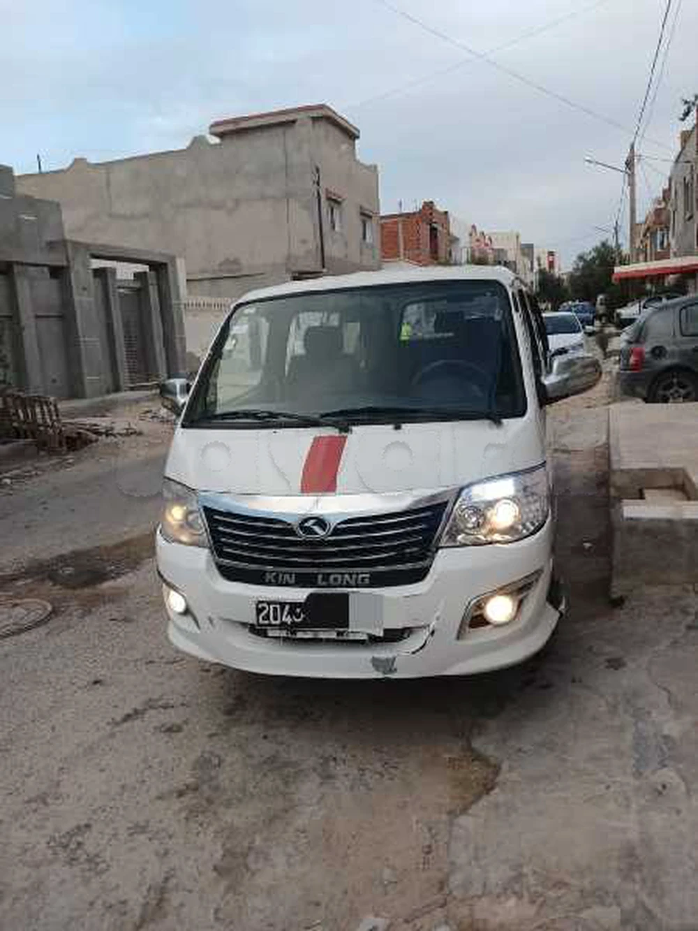 voiture kinglong 9 places