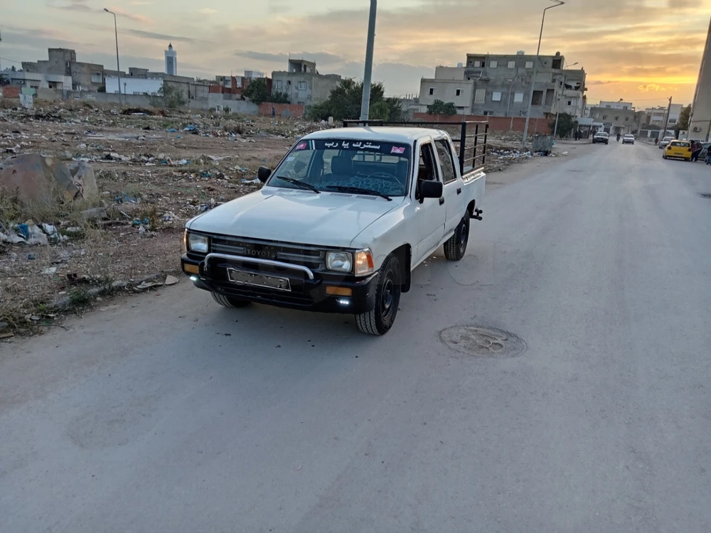 Carte voiture Toyota Hilux