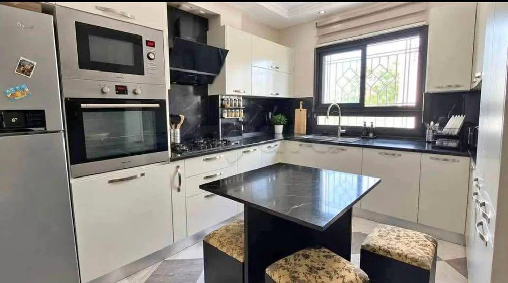 🏡 À LOUER – Duplex S+3 à Manar 3 dans une résidence