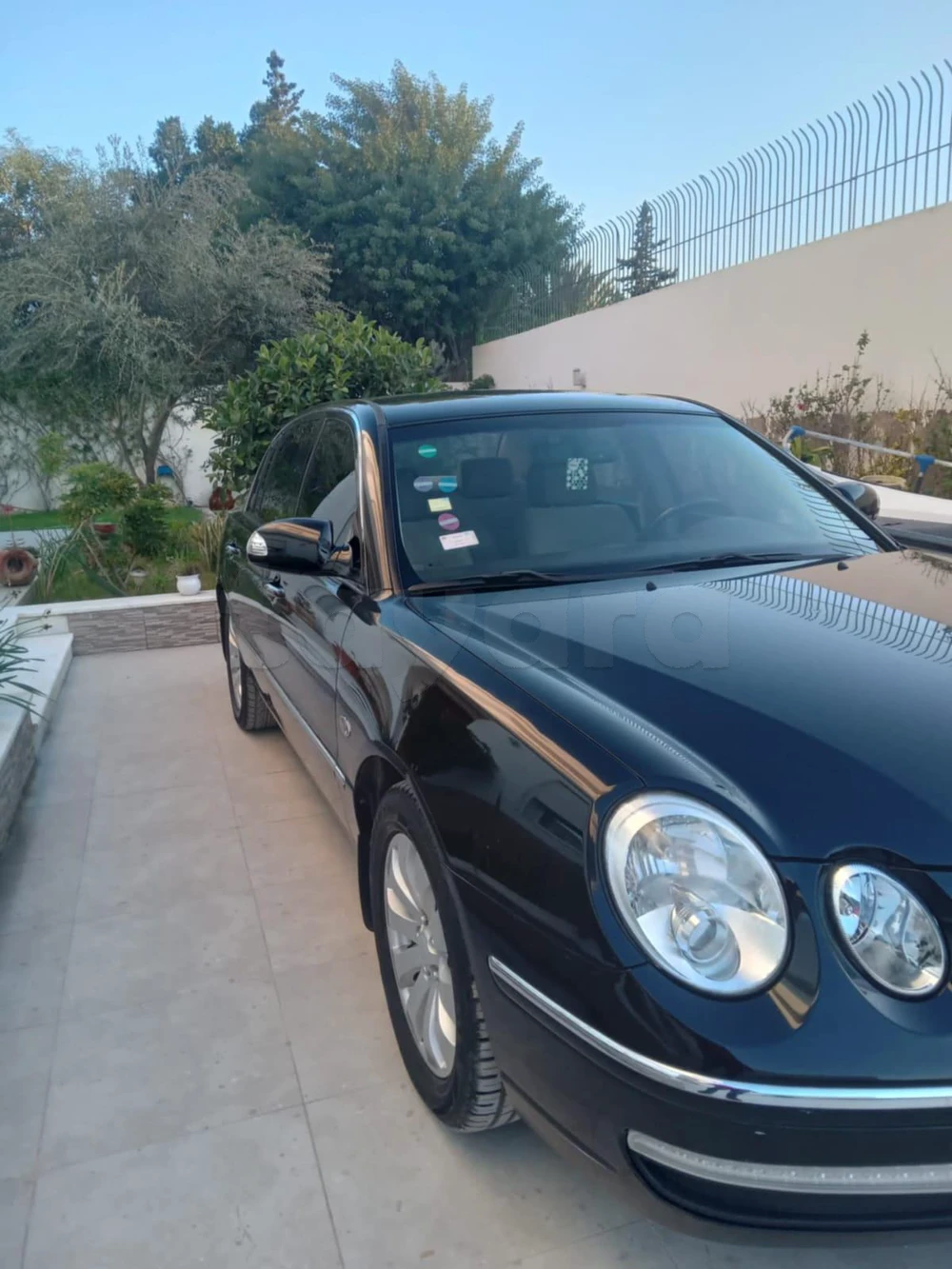 Kia Opirus