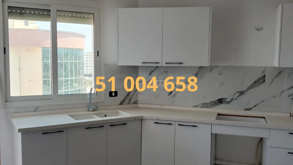 A LOUER – S+2 – 7E ETAGE – 1150 DT – JARDINS EL AOUINA – TEL 51004658 – T2.22