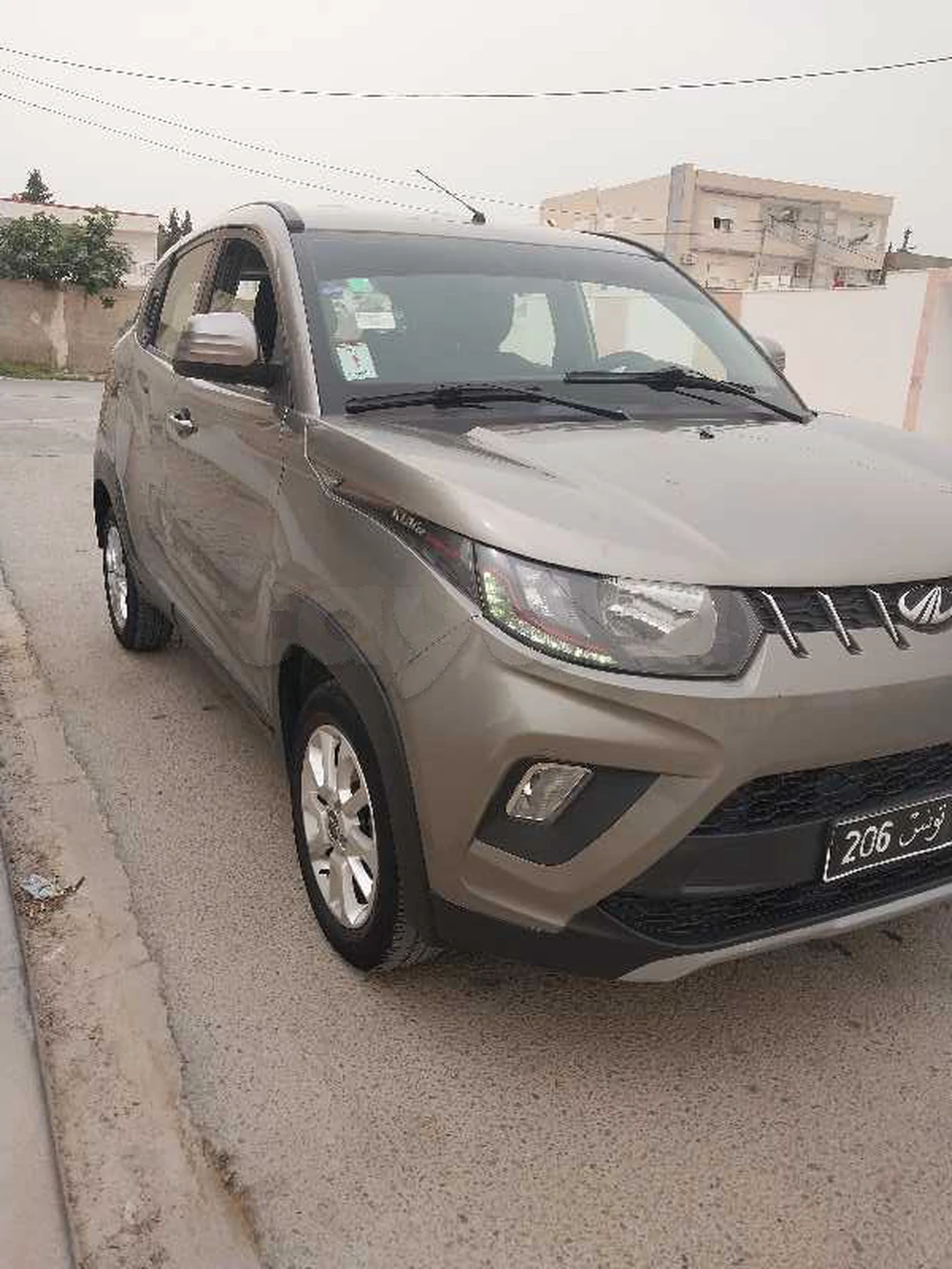 Carte voiture Mahindra Hover