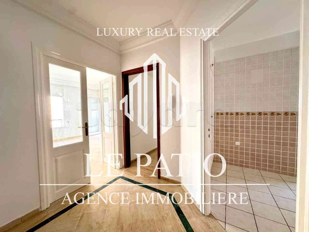 Appartement S+2 situé à Cité El Wahat – Les Palmeraies.