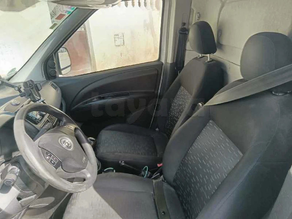 Carte voiture Opel Combo