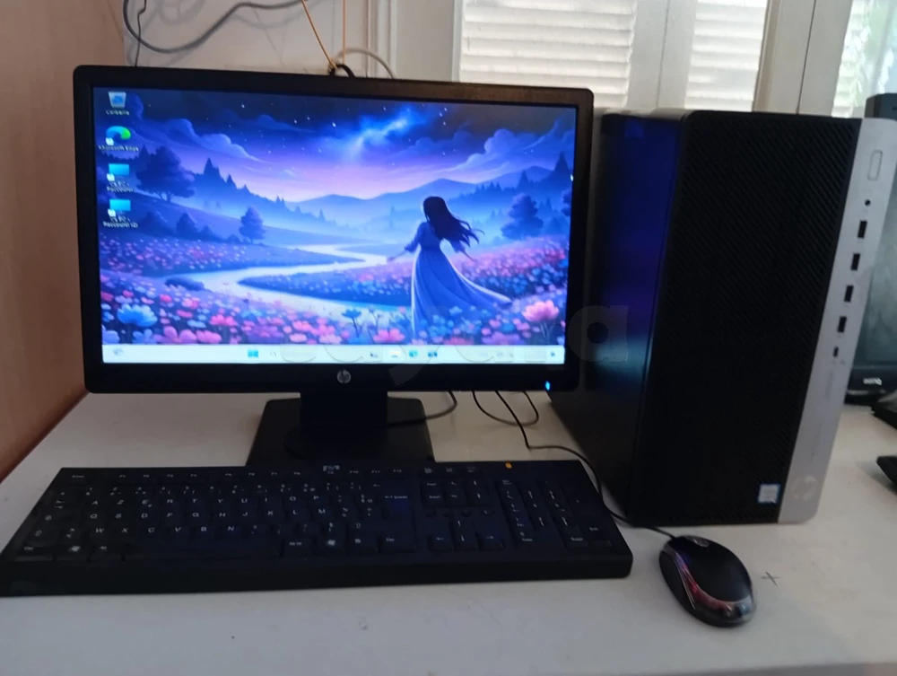 PC Bureau HP ProDesk 600 G4 MT / Intel Core i3-8éme 3.60 GHz / 8 Go RAM